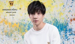 世界上最爱你的人歌词
